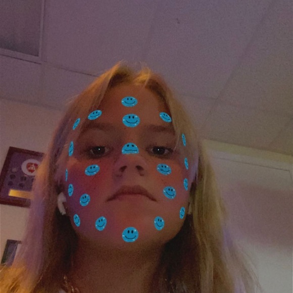 Meet your Posher, Laila - Picture 3 of 5